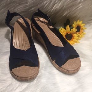 Crocs navy cross strap shoe